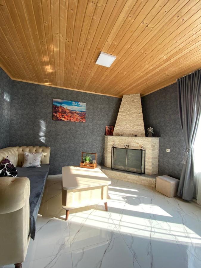 Buo'S Guest House Borjomi Luaran gambar